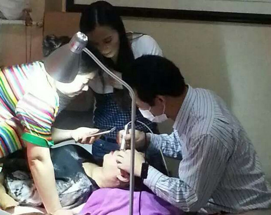 10,4„ macchine vascolari professionali di terapia laser del touch screen LCD per il CE della vena del ragno